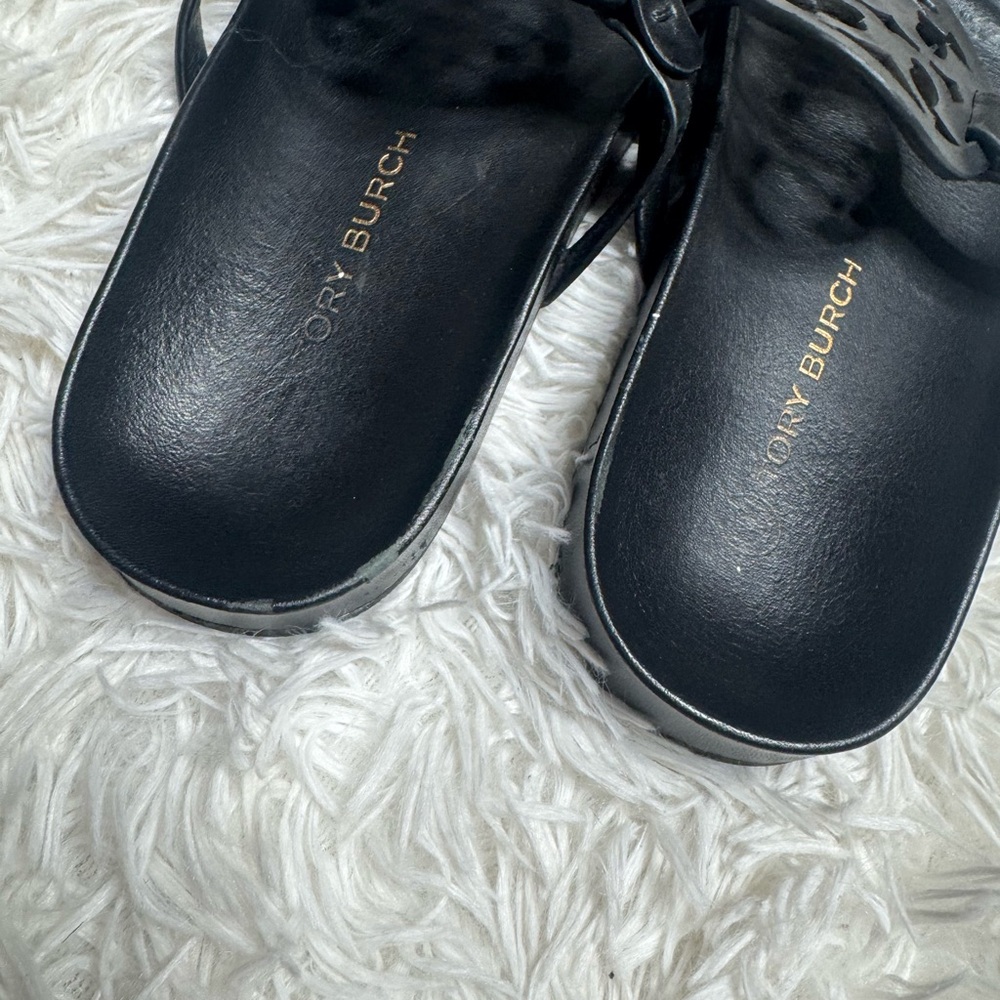 Tory Burch Black Miller Leather Thong Sandals with Logo Medallion - Picture 3 of 4